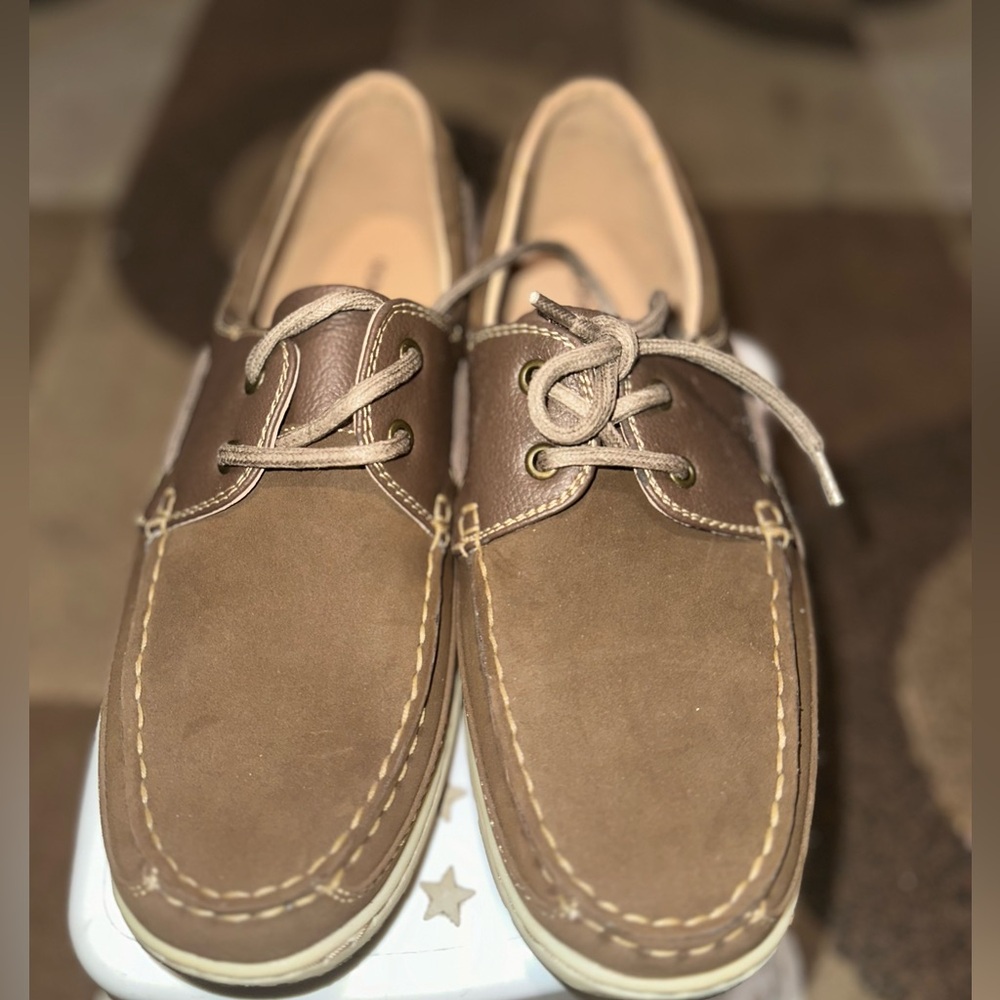 Nunn Bush
Brand new w/ no box
Never worn
Size: Men’s 10
Color: Brown w/ Tan